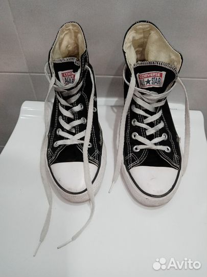 Кеды Классические Муж./Жен. 40 разм. Б/У. 2 пары