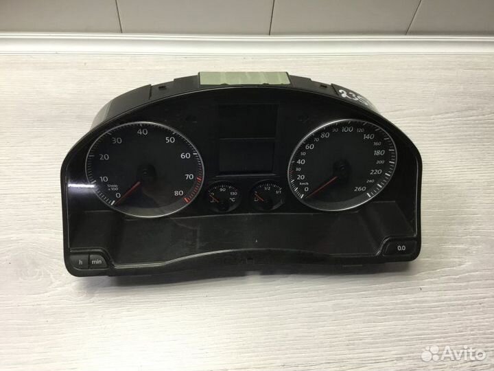 Щиток приборов Volkswagen Golf 1.4 2004