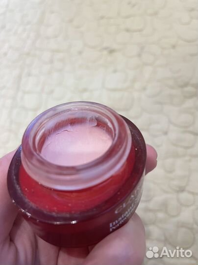 Основа под макияж clarins