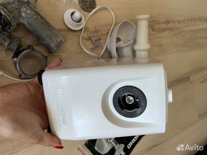 Мясорубка электрическая redmond rmg1231