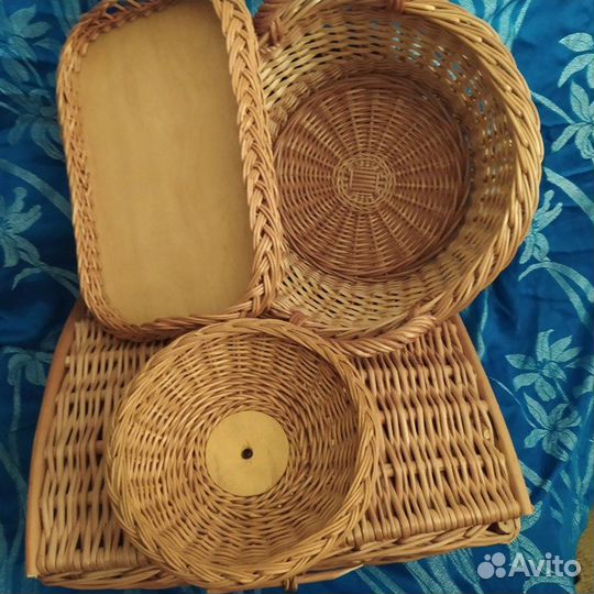 Посуда и сундучок плетеные