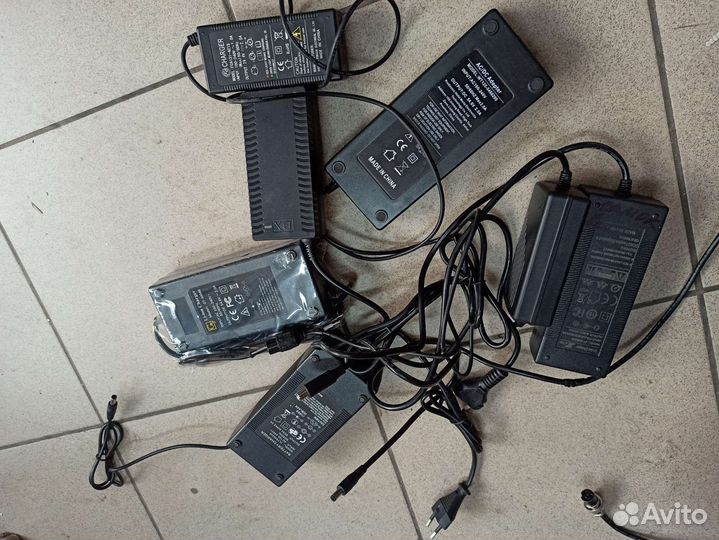 Зарядники, блоки питания для электросамокатов