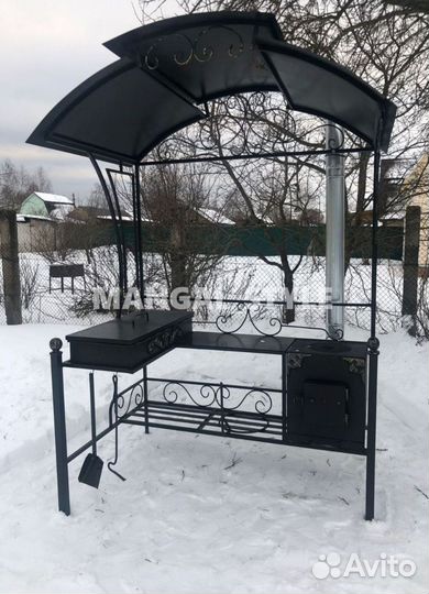 Мангал с крышей
