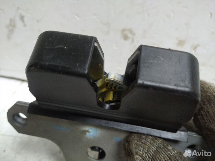 Замок крышки багажника Ford Focus 2 (2004-2011)