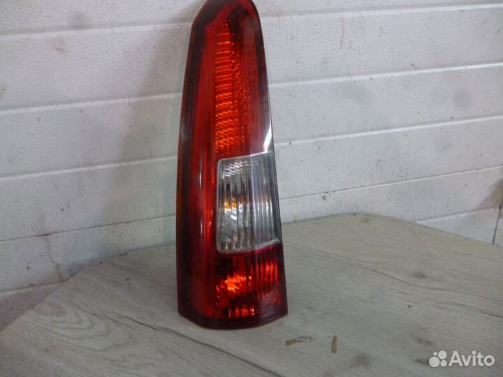 Фонарь задний левый верхний volvo V70 хс70