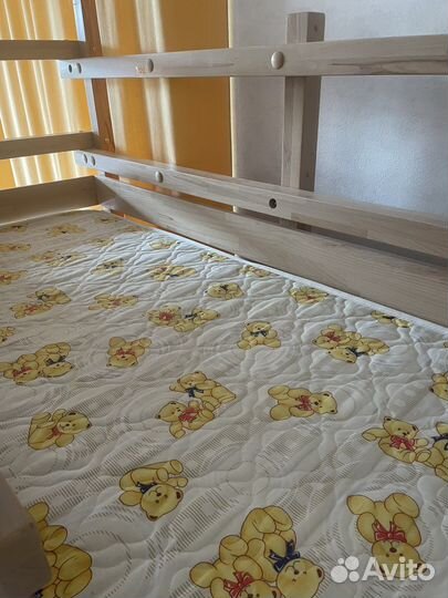 Детский уголок с кроватью