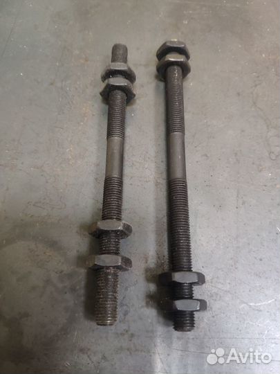 Шпилька резьбовая/ось