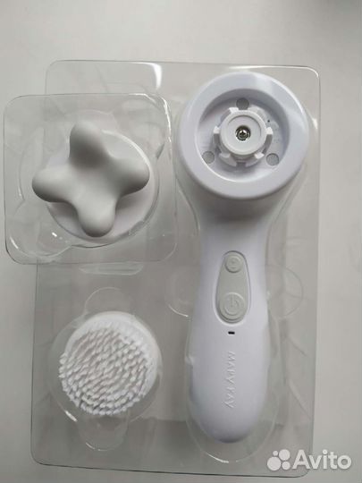 Щëтка для очищения и массажа лица