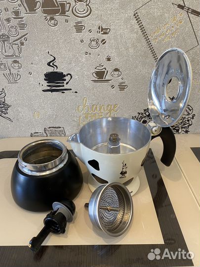 Гейзерная кофеварка капучинатор Bialetti