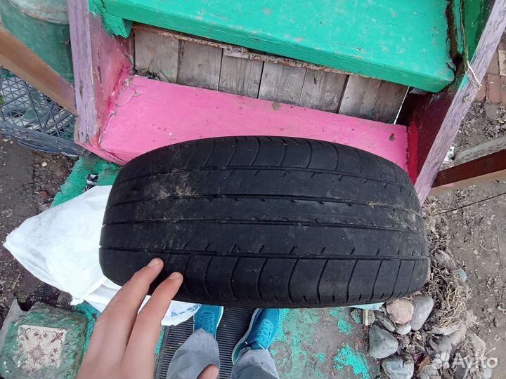 Yokohama BluEarth E70 215/60 R16 95V