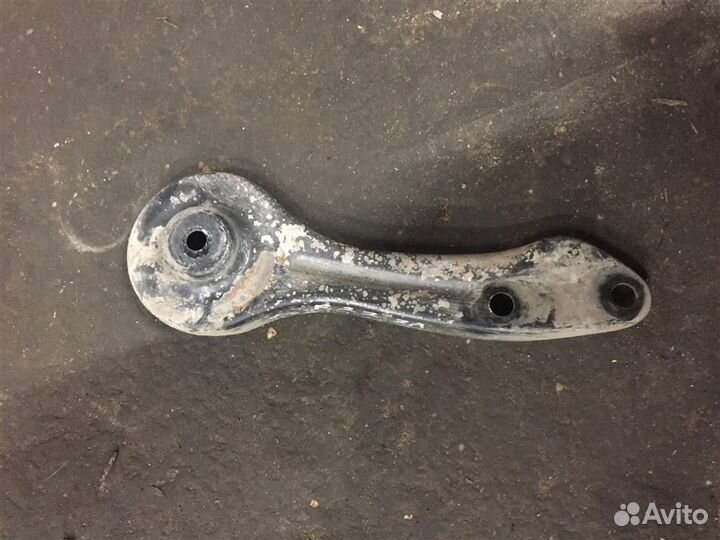 Тяга реактивная BMW 3-серия E90/E91 2005