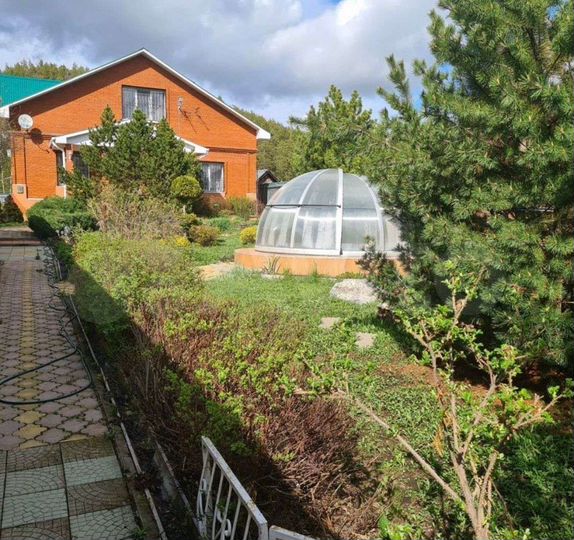 Дом 270 м² на участке 14 сот.