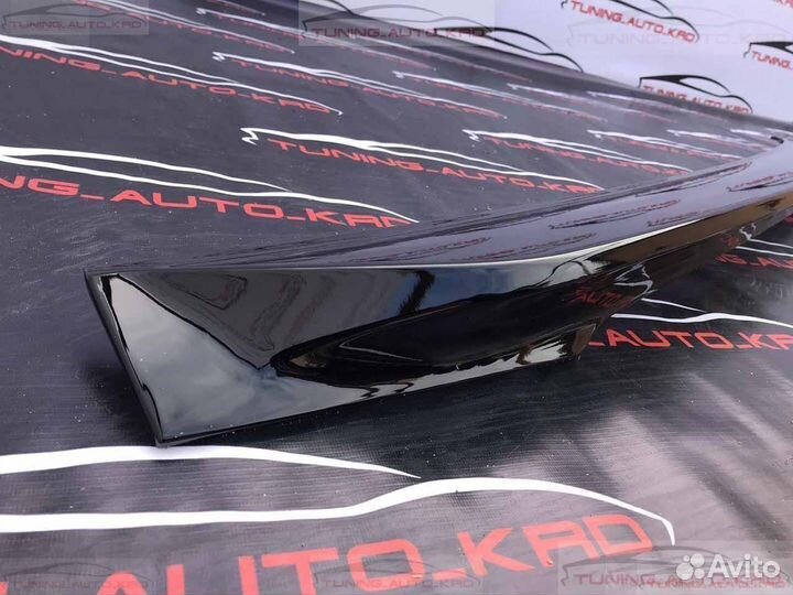 Спойлер Toyota Land Cruiser 200 S4604