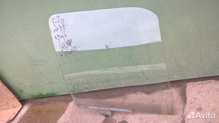 Стекло передней R двери на VW Гольф-2 1983-1992 г