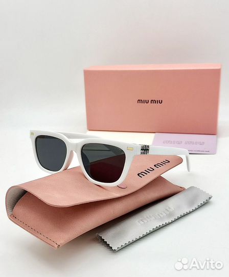 Солнцезащитные очки miu miu