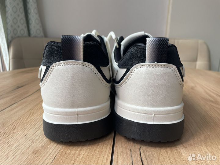 Новые мужские кроссовки warrior 43р