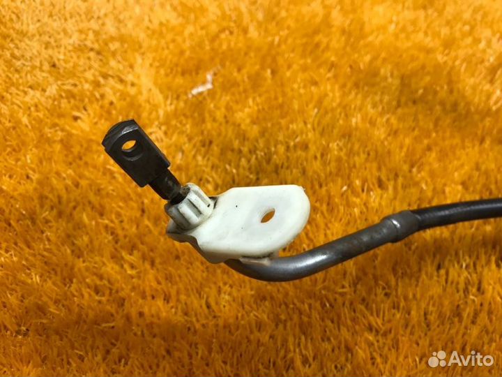 Трос ручника задний правый Mercedes-Benz A-Class