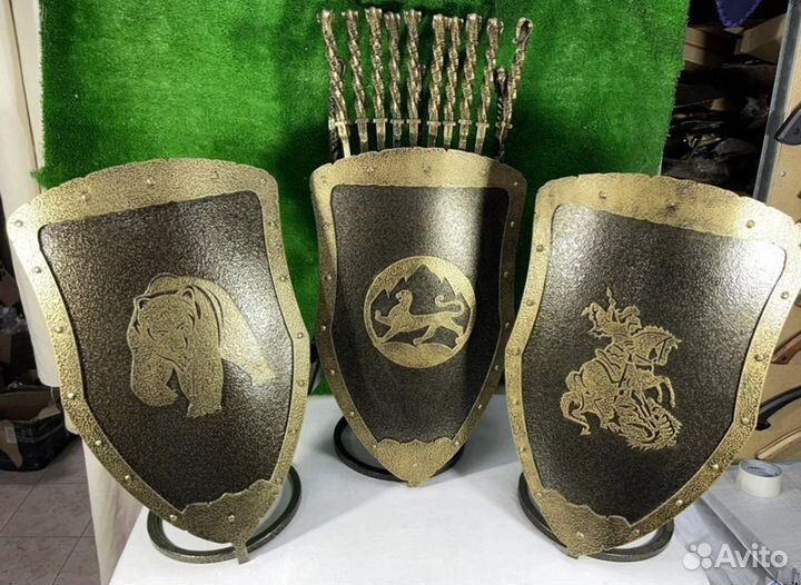 Подставка под шампуры Щит