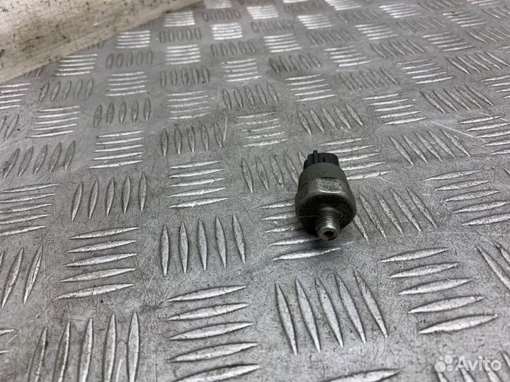 Датчик давления масла Pontiac Vibe 1 1zzfe 2003
