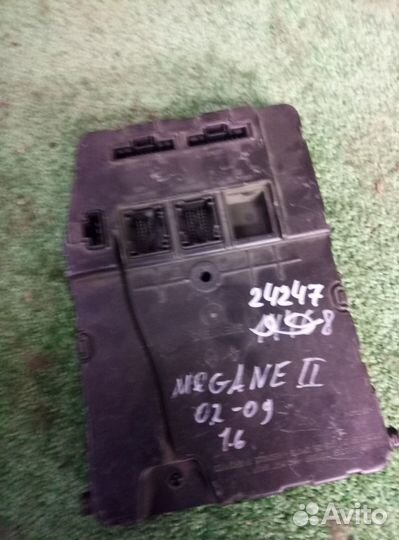 Блок предохранителей Renault Megane 2 02-09 820060
