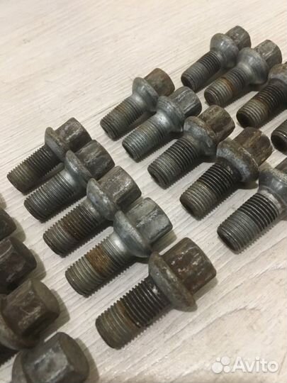 Болты колесные (комплект) Mercedes Benz E300 W211