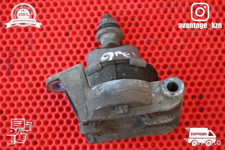 Верхняя правая опора двс Opel Astra H хэтчбек 3