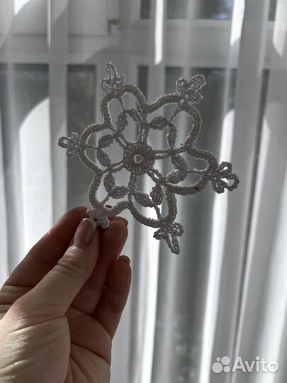 Вязанные снежинки