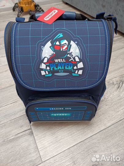 Портфель школьный для мальчика новый