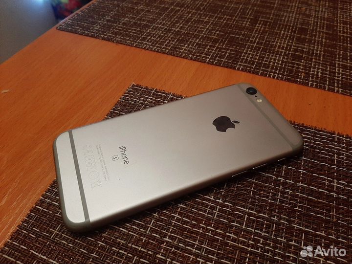 Телефон iPhone 6s