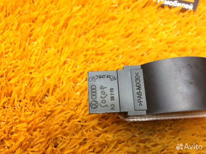 Плафон освещения задний правый Audi Q5 8R cdnc