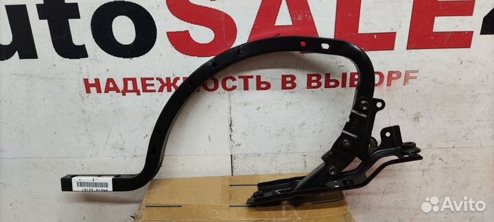 Петля багажника правая Toyota Camry V70