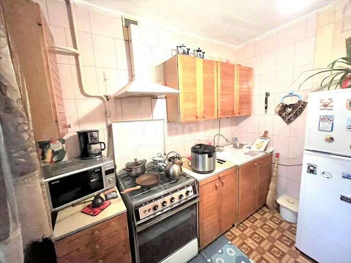 2-к. квартира, 50 м², 1/9 эт.