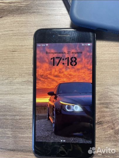 iPhone 8, 64 ГБ