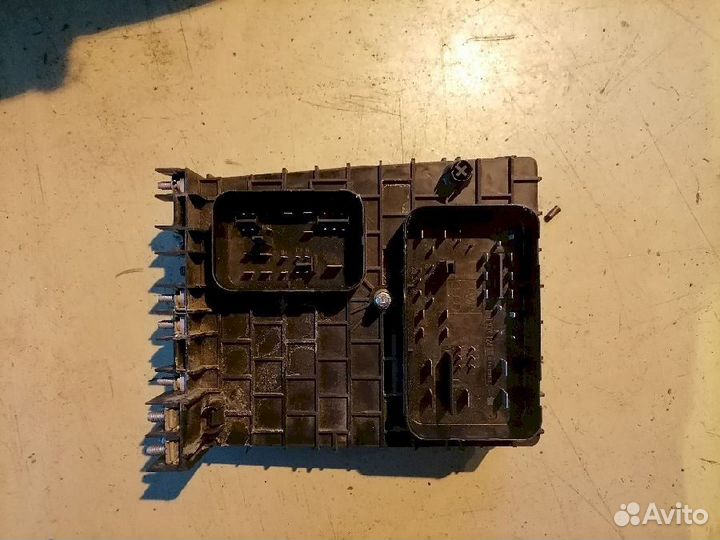 Блок предохранителей Volkswagen Passat b6 3C5 3cbz