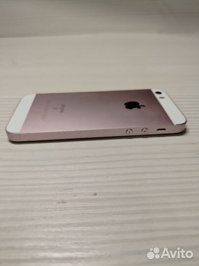 iPhone SE, 32 ГБ