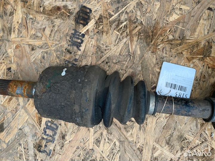 Привод (полуось) правый Kia Sportage 1 бензин 2004