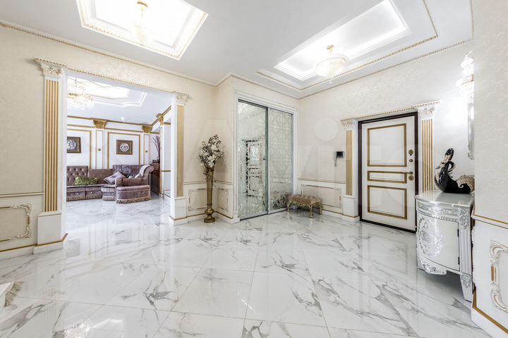 4-к. квартира, 230 м², 10/14 эт.