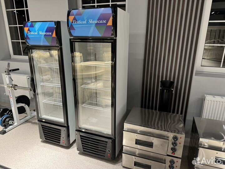 Витринный холодильник Maklin Lg 218