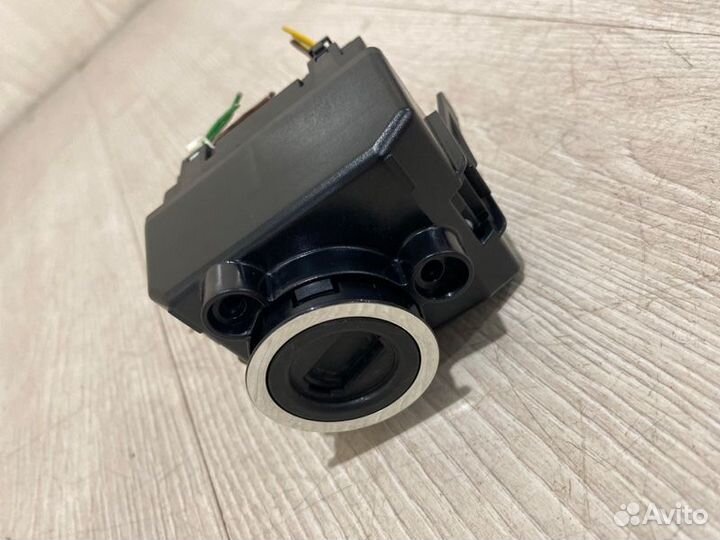 Замок зажигания Mercedes Benz S500 W221 M273.961