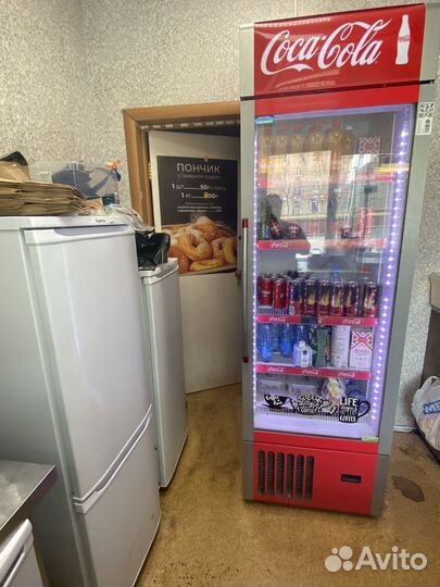 Пончики и кофе