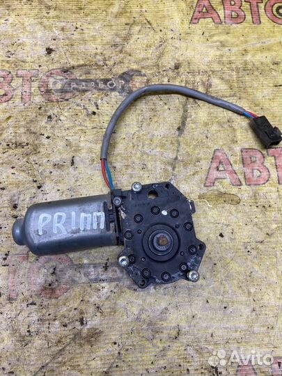 Мотор стеклоподъемника передний правый Nissan