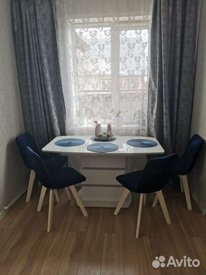 Комплект стол раздвижной и стулья