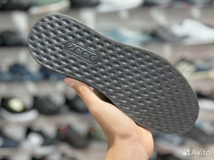 Кроссовки Ecco стильные