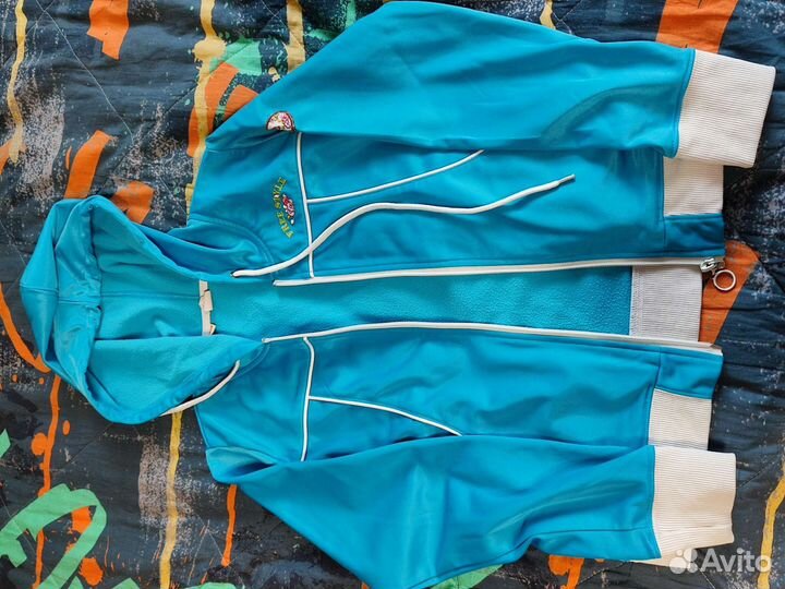 Костюм спортивный Fox отдам за чай или шоколад