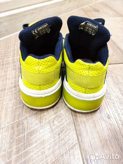 Кроссовки geox 35
