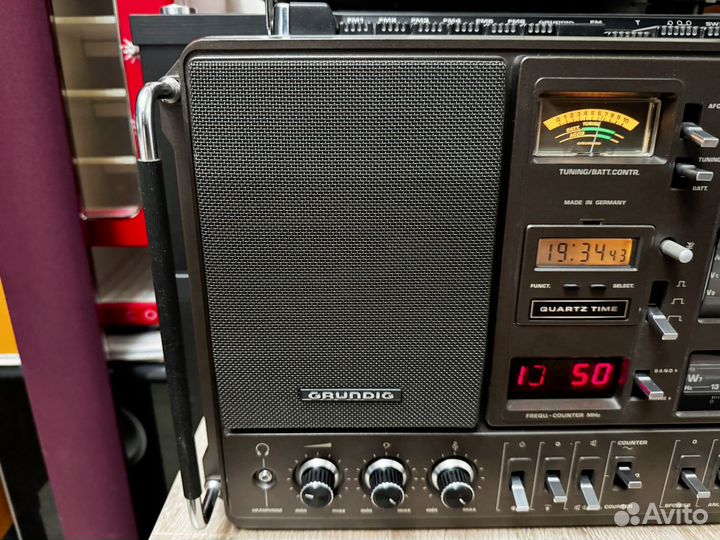 Радиоприемник grundig satellit 3400 LUX