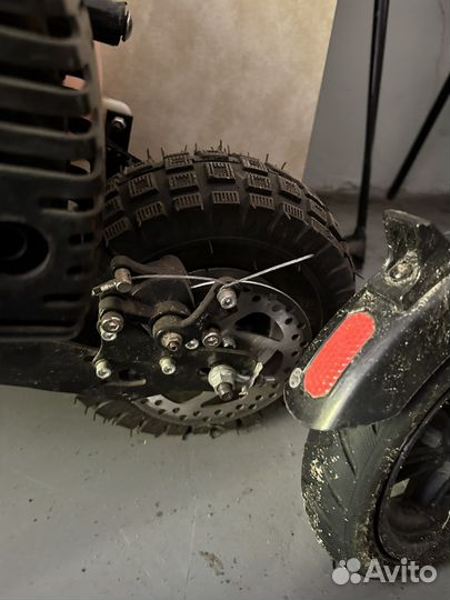 Мотосамокат vector