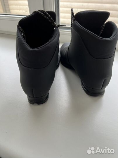 Лыжи беговые fisher с ботинками на 38 размер. Б/у