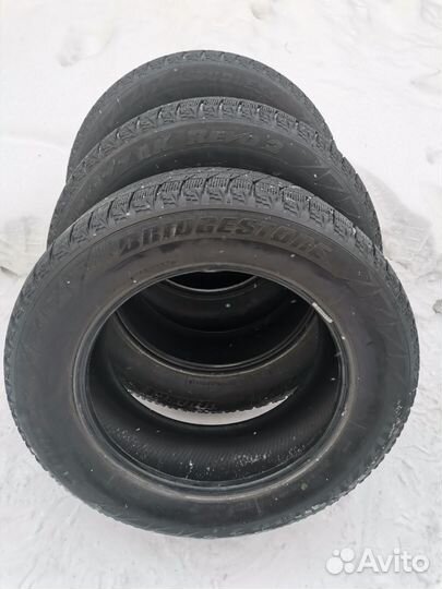 Bridgestone Blizzak Revo2 215/60 R32 95Q