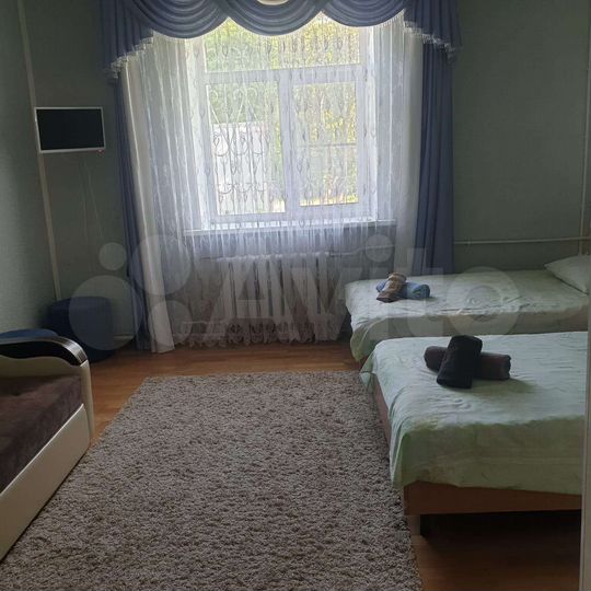 3-к. квартира, 80 м², 1/2 эт.